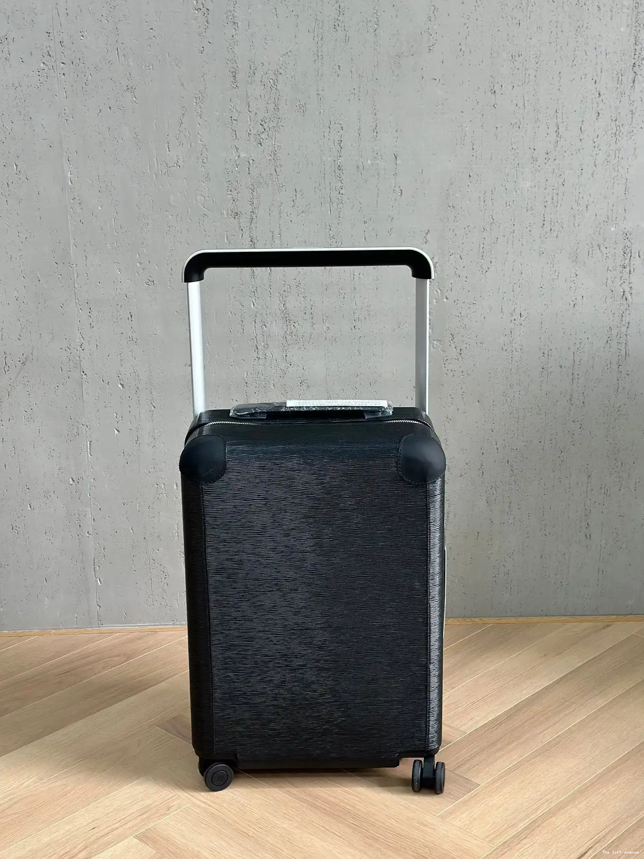 CABIN HORIZON 55 CUSTOM EMBOSSED 37L MONOGRAM SUITCASE 0521